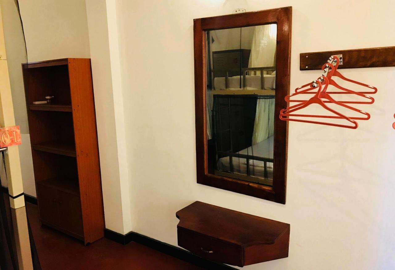 Space Garden Hostel ミリッサ エクステリア 写真