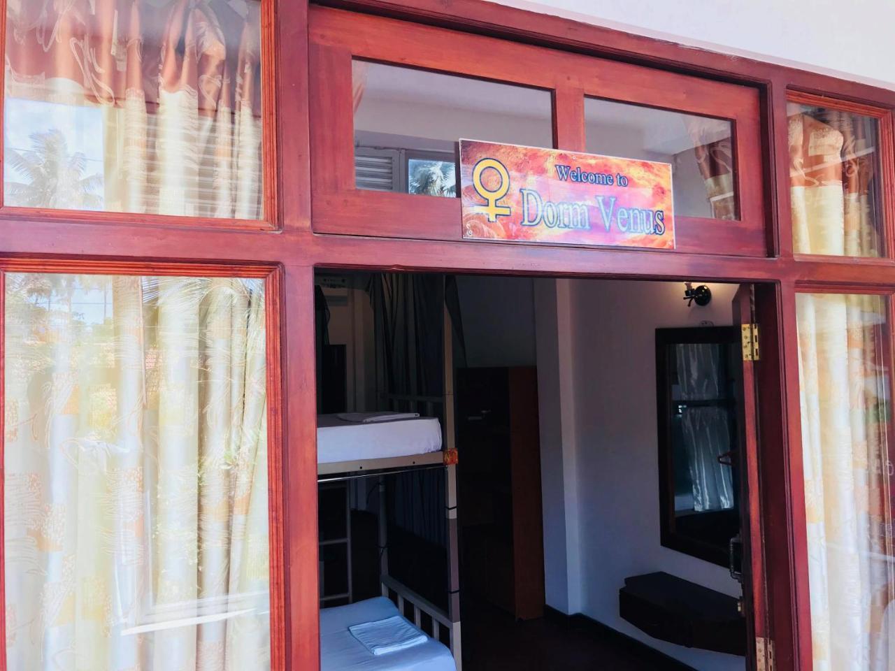Space Garden Hostel ミリッサ エクステリア 写真
